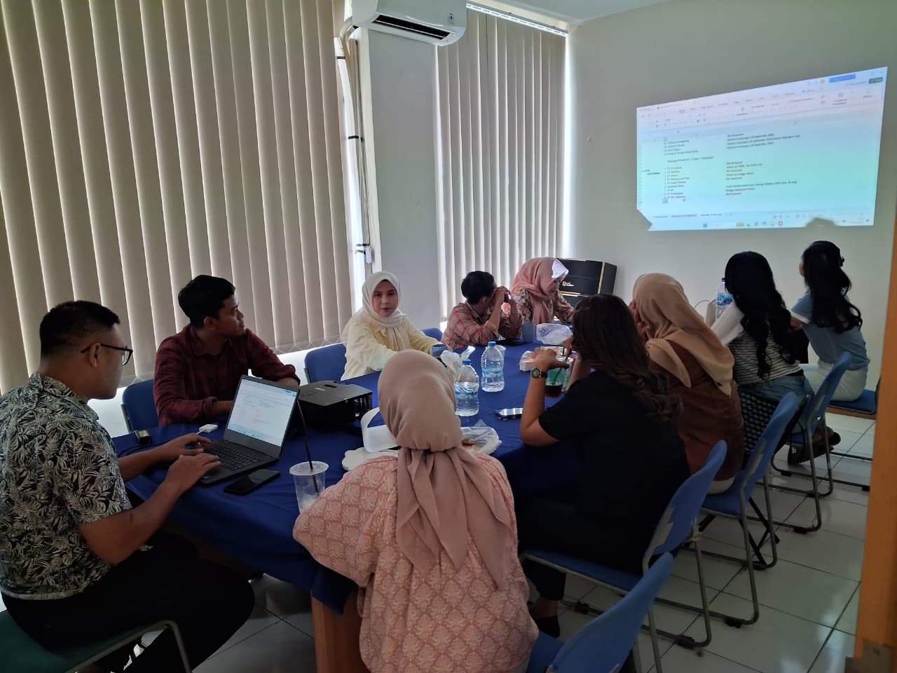 Gen Z Mulai Tinggalkan Hustle Culture, Kerja Keras Tak Harus Kehilangan Hidup